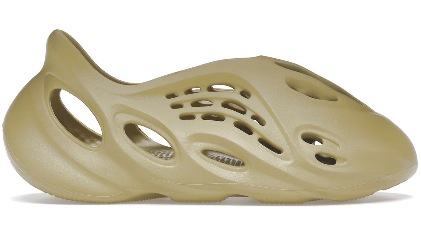 YEEZY FOAM RUNNER SULFER 9