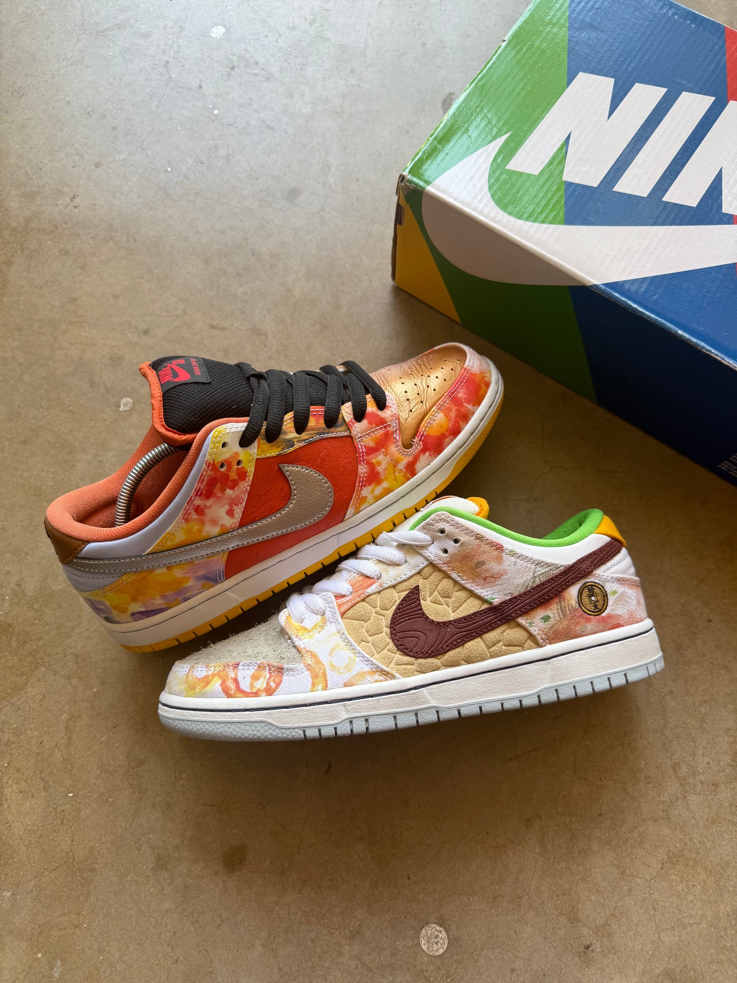NIKE DUNK LOW SB STREET HAWKER