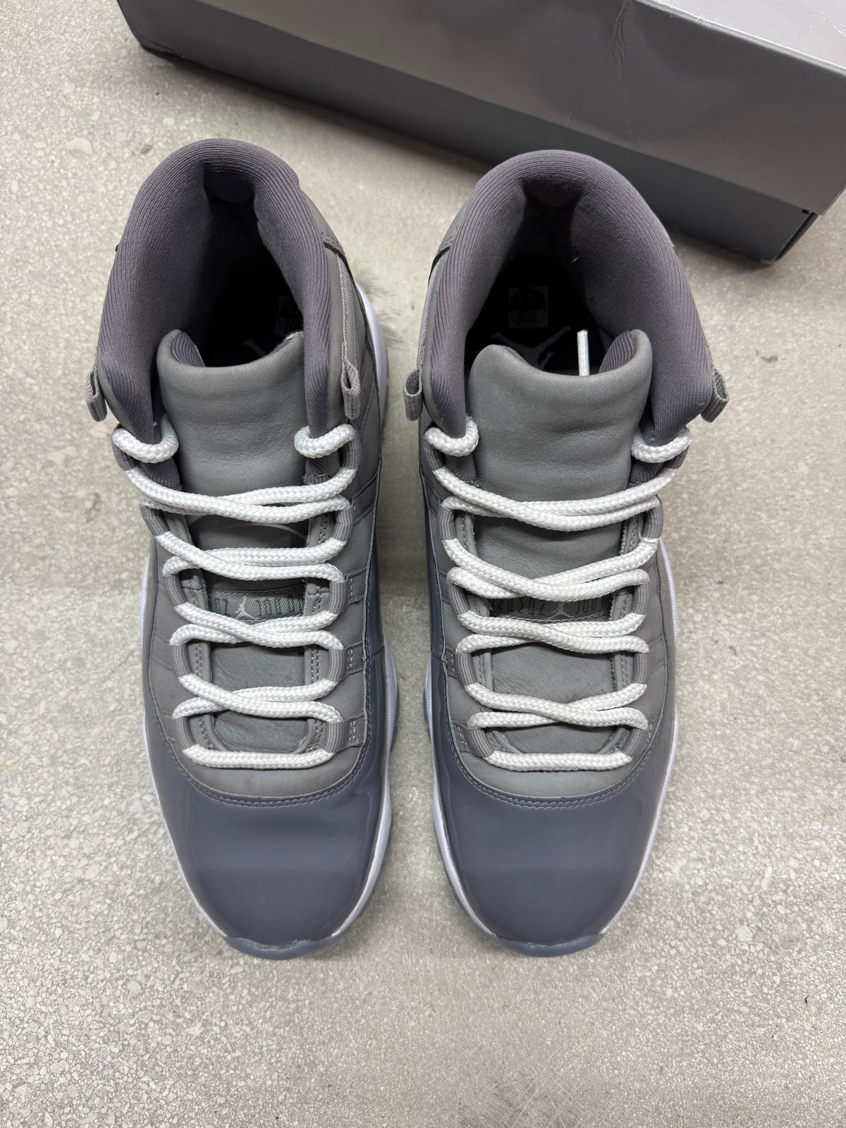 JORDAN 11 COOL GREY