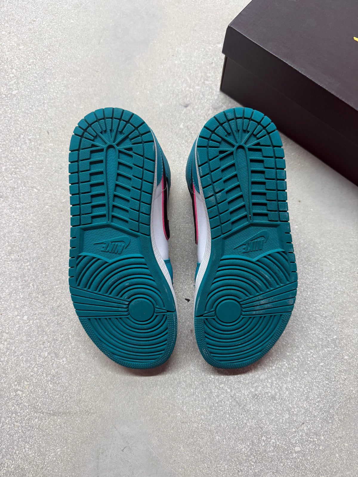 JORDAN 1 MID SOUTH BEACH