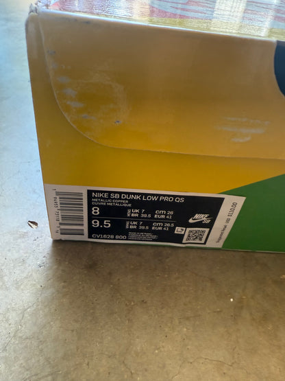 NIKE DUNK LOW SB STREET HAWKER