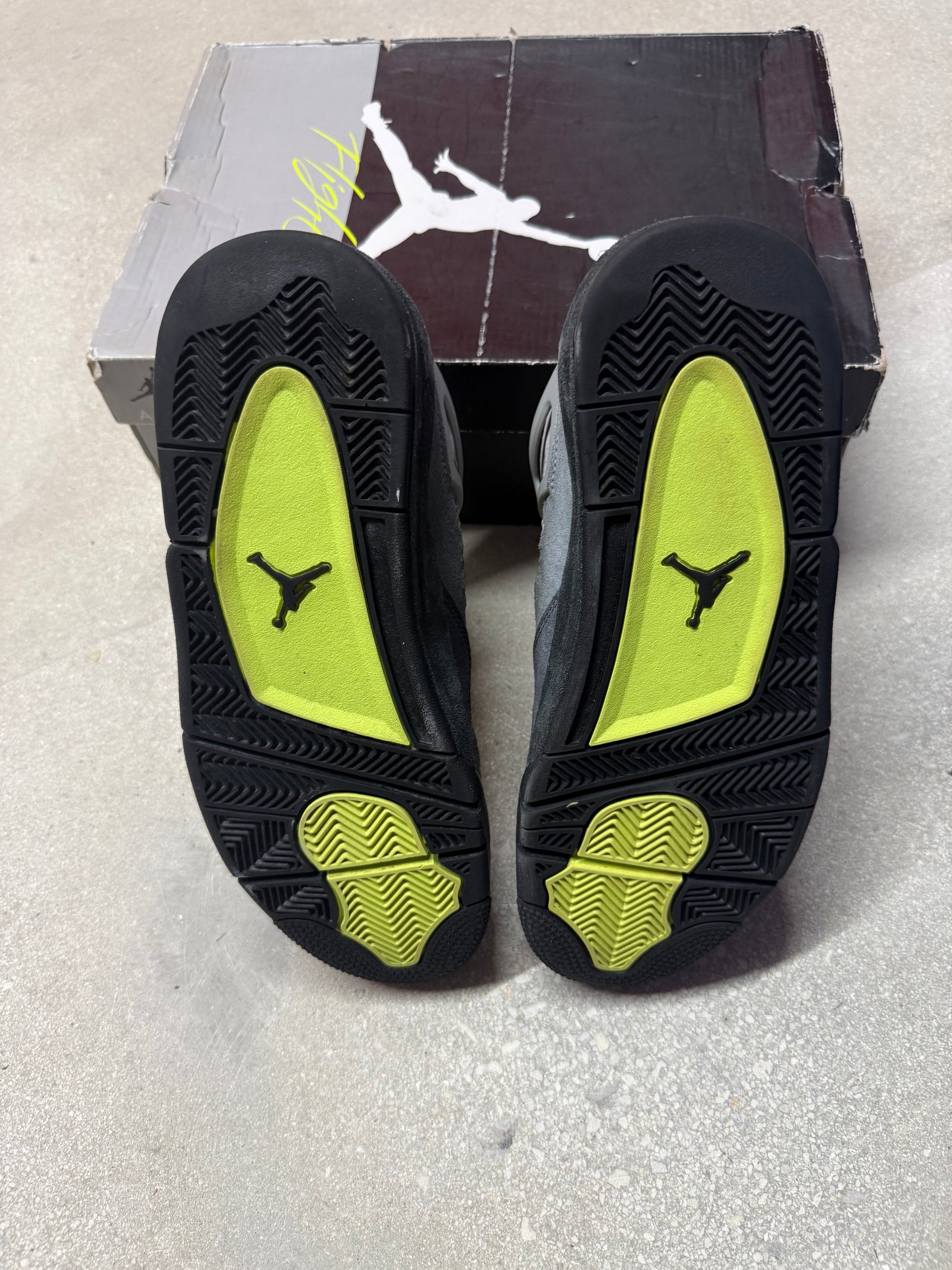 JORDAN 4 SE NEON