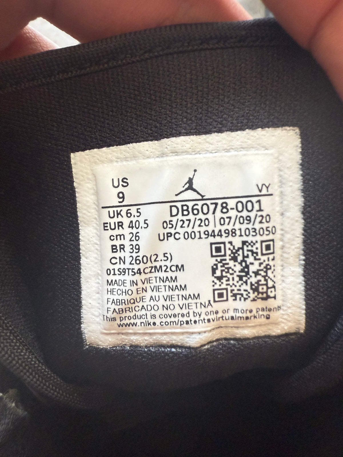 JORDAN 1 MID QUILTED BLACK (WMNS)