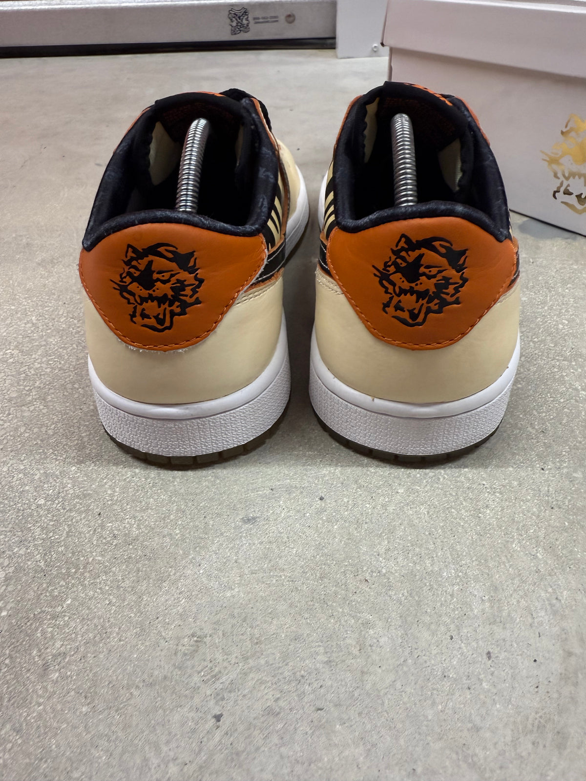 JORDAN 1 LOW OG YEAR OF THE TIGER